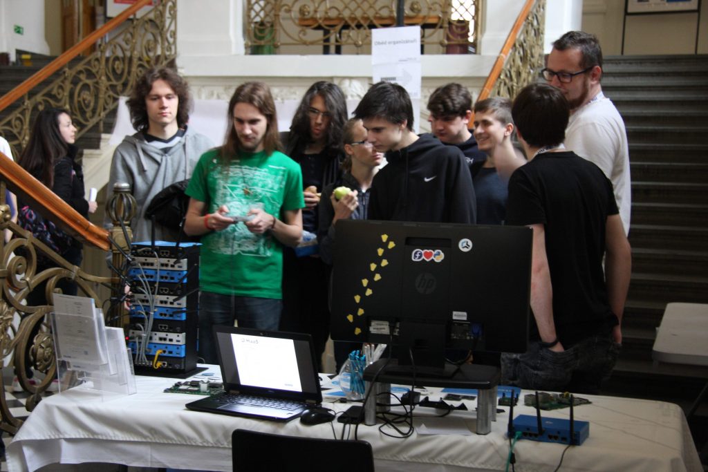 Stánek Turris na InstallFestu